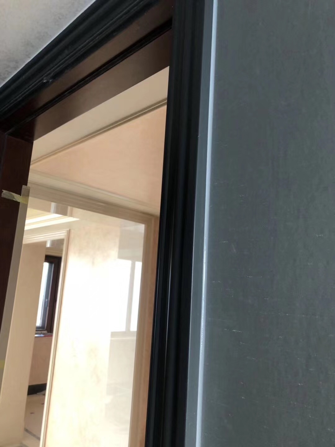 玻璃胶和美容胶,哪种更好?